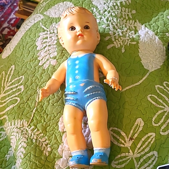 1956 Sun rubber  company squeeze doll - Picture 1 of 5